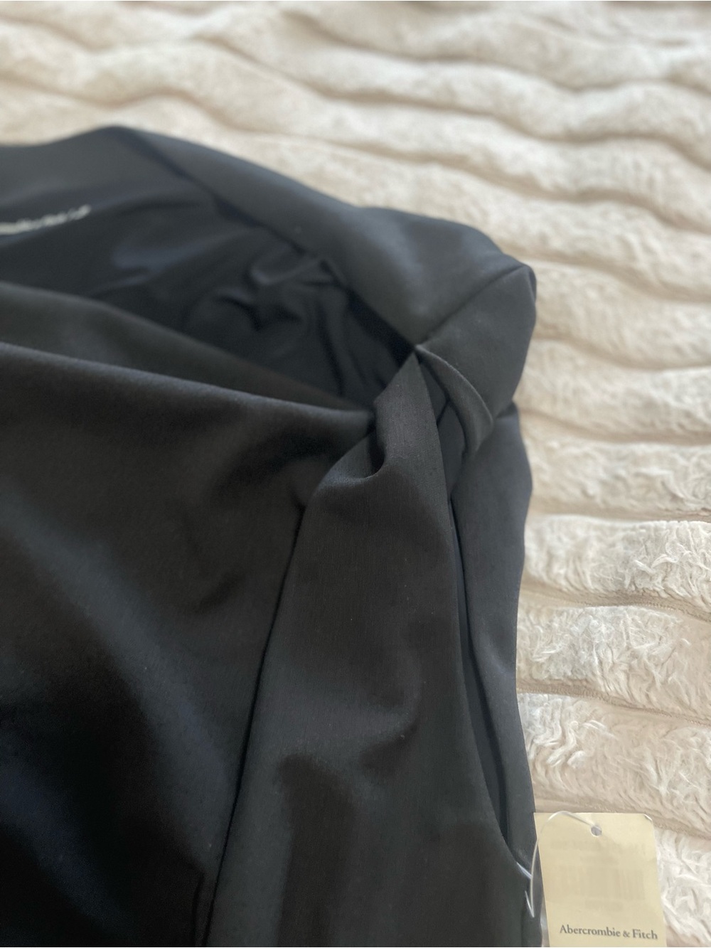 Abercrombie & Fitch asymmetrical black top - Picture 4 of 6